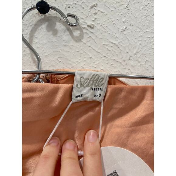 Selfie Leslie Strapless Wrap Midi Satin Dress Orange Peach NEW - Picture 4 of 5